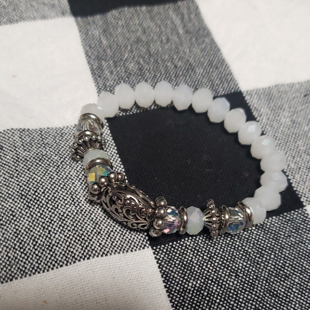Chic Silver and White Beaded Bracelet